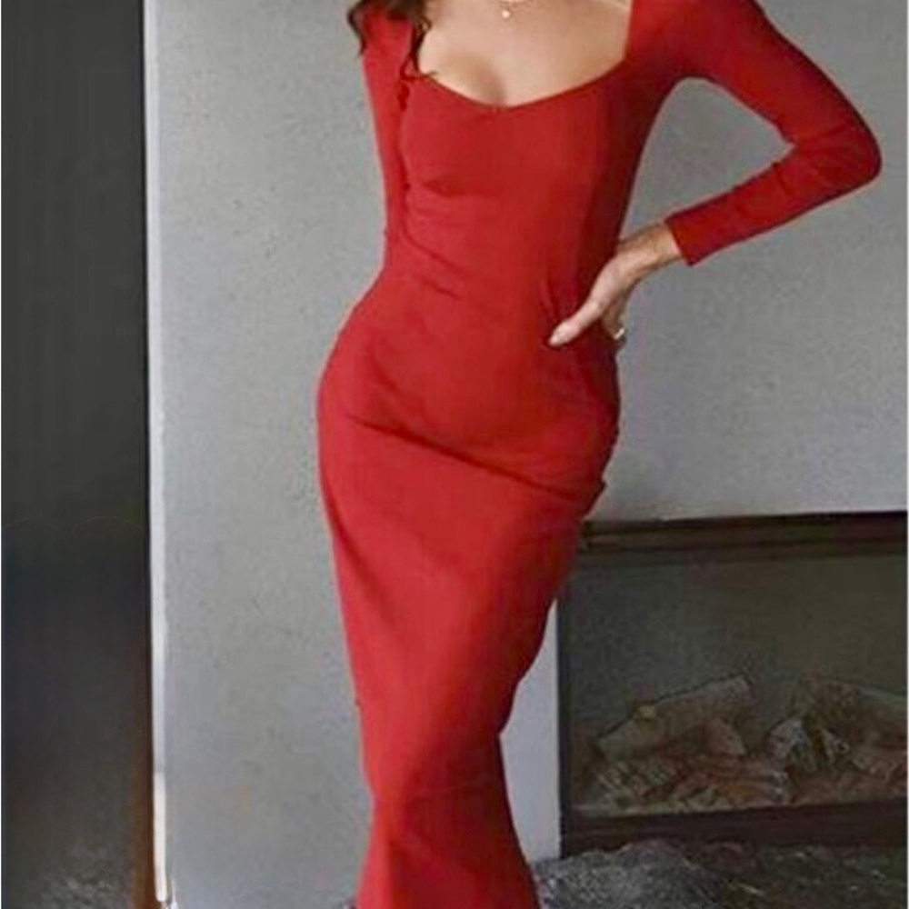 Red dress long sleeve. Commence size xs